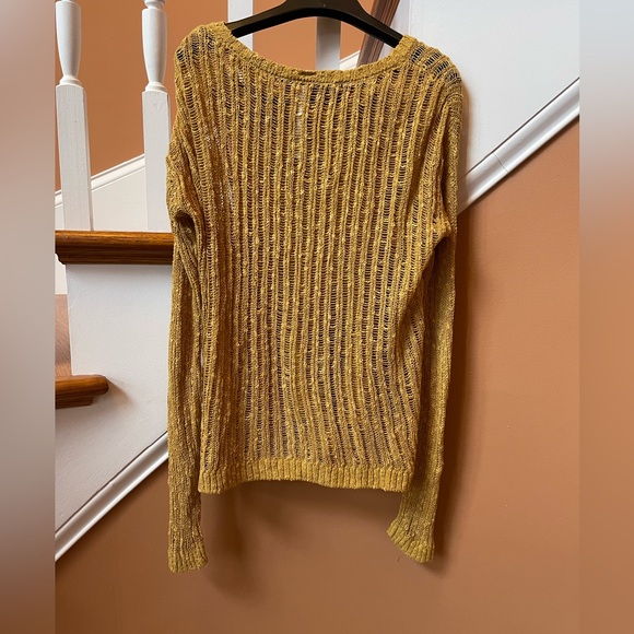 Excellent condition Kensie open weave size Sm front pocket long sleeve sweater - Picture 2 of 3